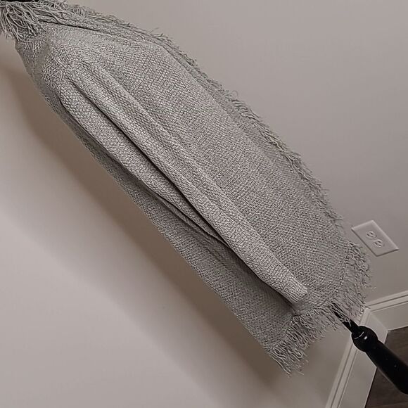 Doe & Rae frayed lightweight cardigan NWT - Picture 2 of 9